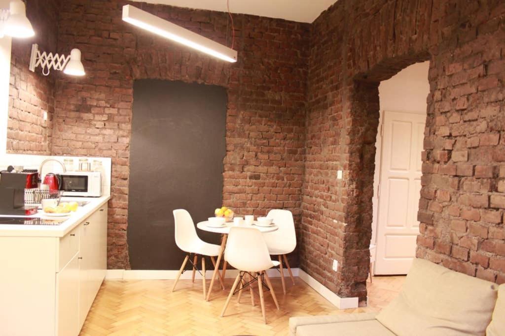 Unique Brick 4 - Old Town & Market Square كراكوفيا المظهر الخارجي الصورة